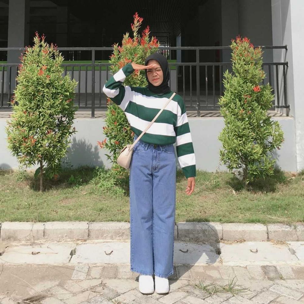 Referensi OOTD Sweater ala Remaja Kekinian, Kece!