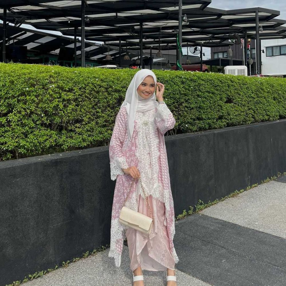 12 Inspirasi OOTD Kondangan dengan Beragam Style