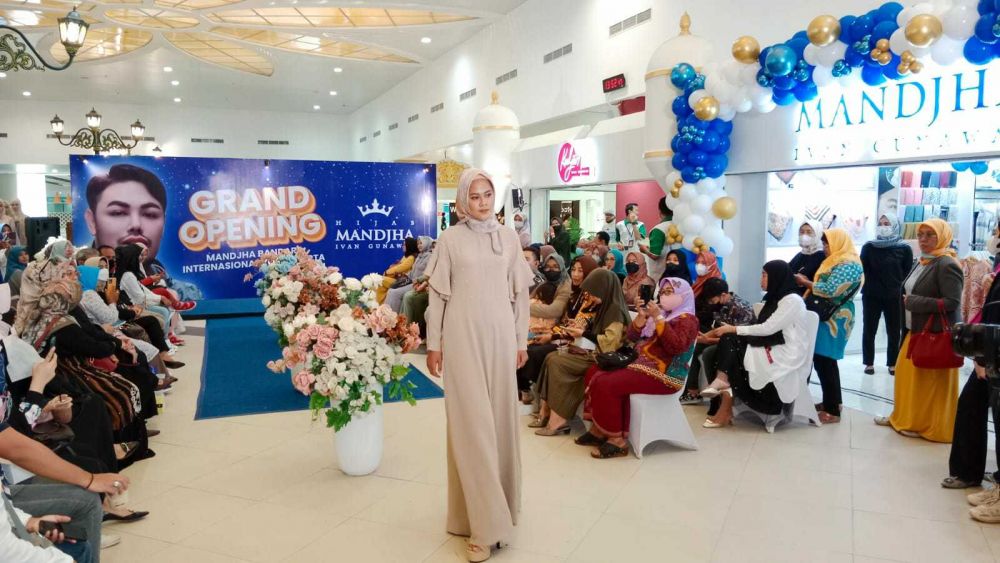 Gerai Mandjha Hijab Milik Ivan Gunawan Hadir di Bandara YIA