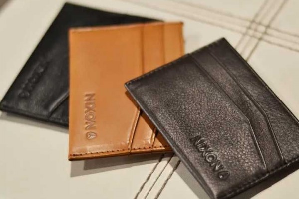5 Rekomendasi Merek Dompet Pria Kualitas Terbaik
