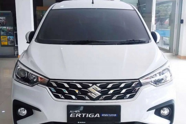 5 komparasi Suzuki Ertiga Hybrid Vs. Mitsubishi Xpander, Unggul Mana?