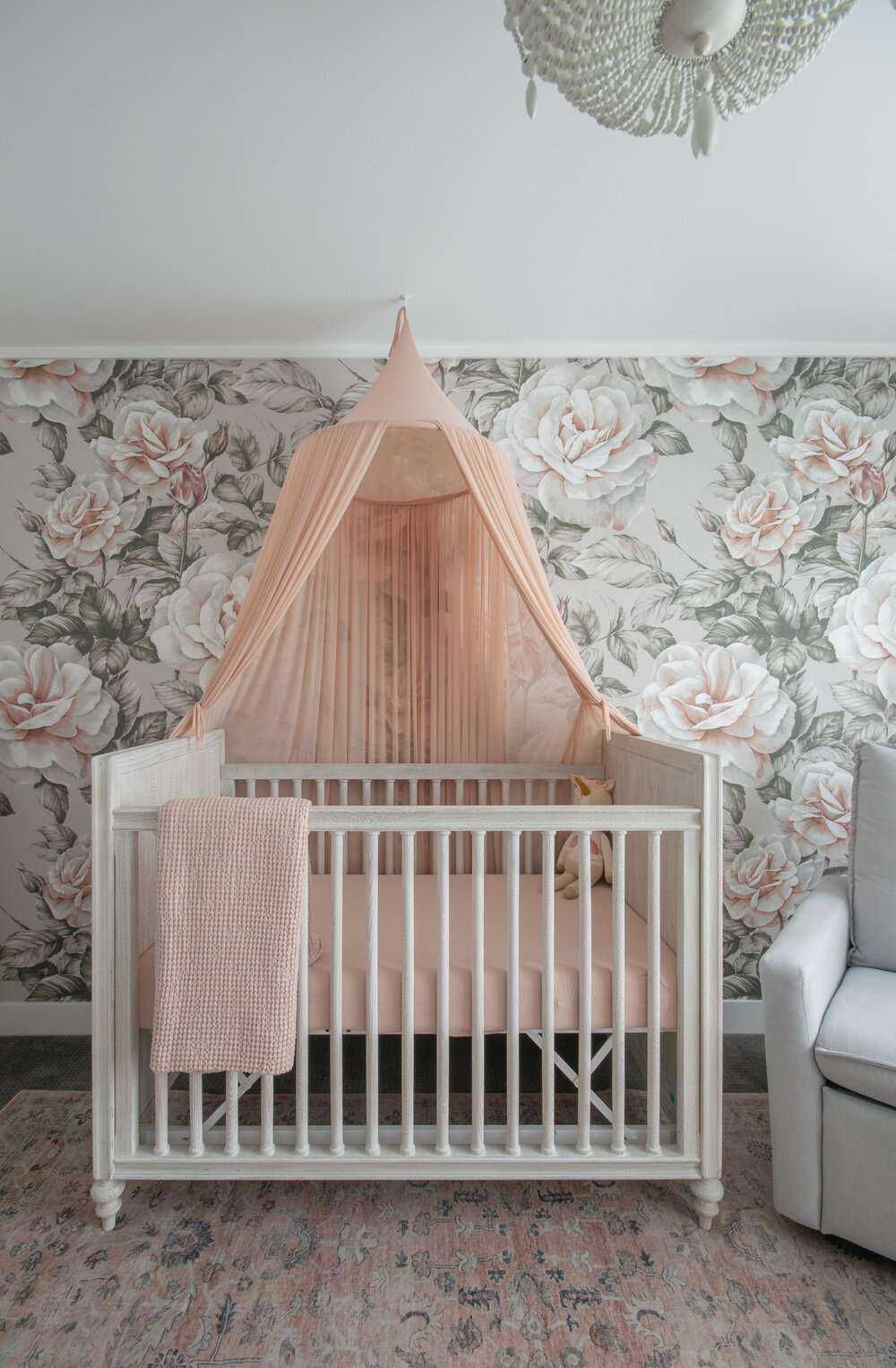 9 Inspirasi Desain Dekorasi Kamar Bayi yang Serba Pink dan Cute