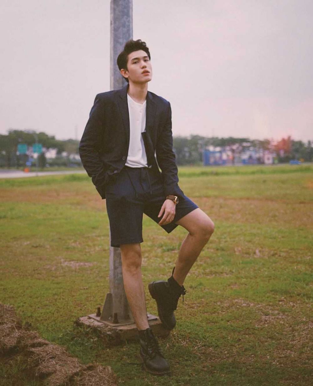 10 OOTD Kece ala Julian Jacob, dari Fierce Look Hingga Kasual!