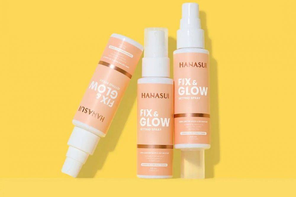 5 Rekomendasi Setting Spray, Bikin Makeup Awet Dan Glowing!