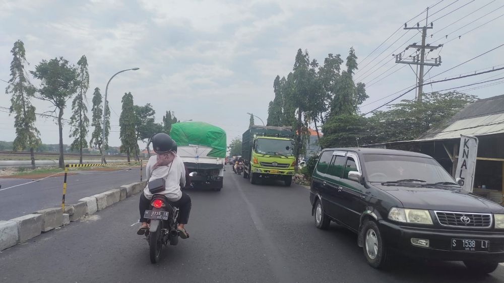 Jalan Nasional di Lamongan Dicor, 1,5 Bulan Bakal Macet Parah