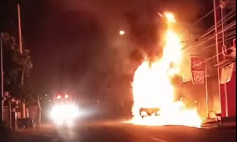Lagi, Mobil Pengangkut BBM Terbakar di Jalan Pantura Lamongan