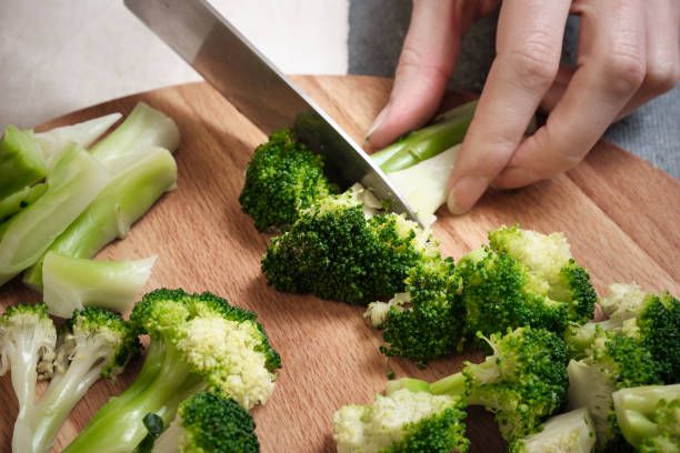 Resep Ayam Panggang Brokoli Saus Bombai, Sajian Sehat untuk Keluarga 