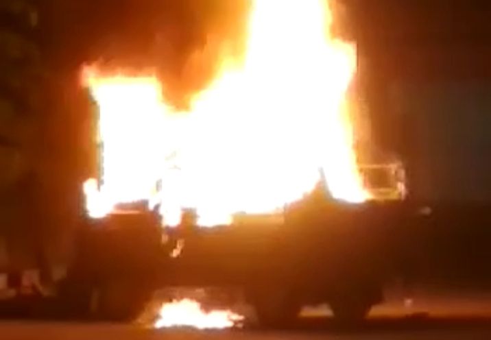 Mobil Pengangkut BBM Terbakar dan Meledak di SPBU Lamongan