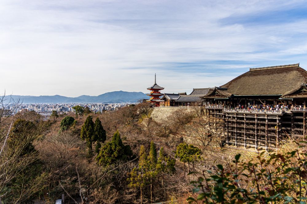 Kyoto: Kota Bersejarah dengan Kuil-Kuil Tua yang Memukau