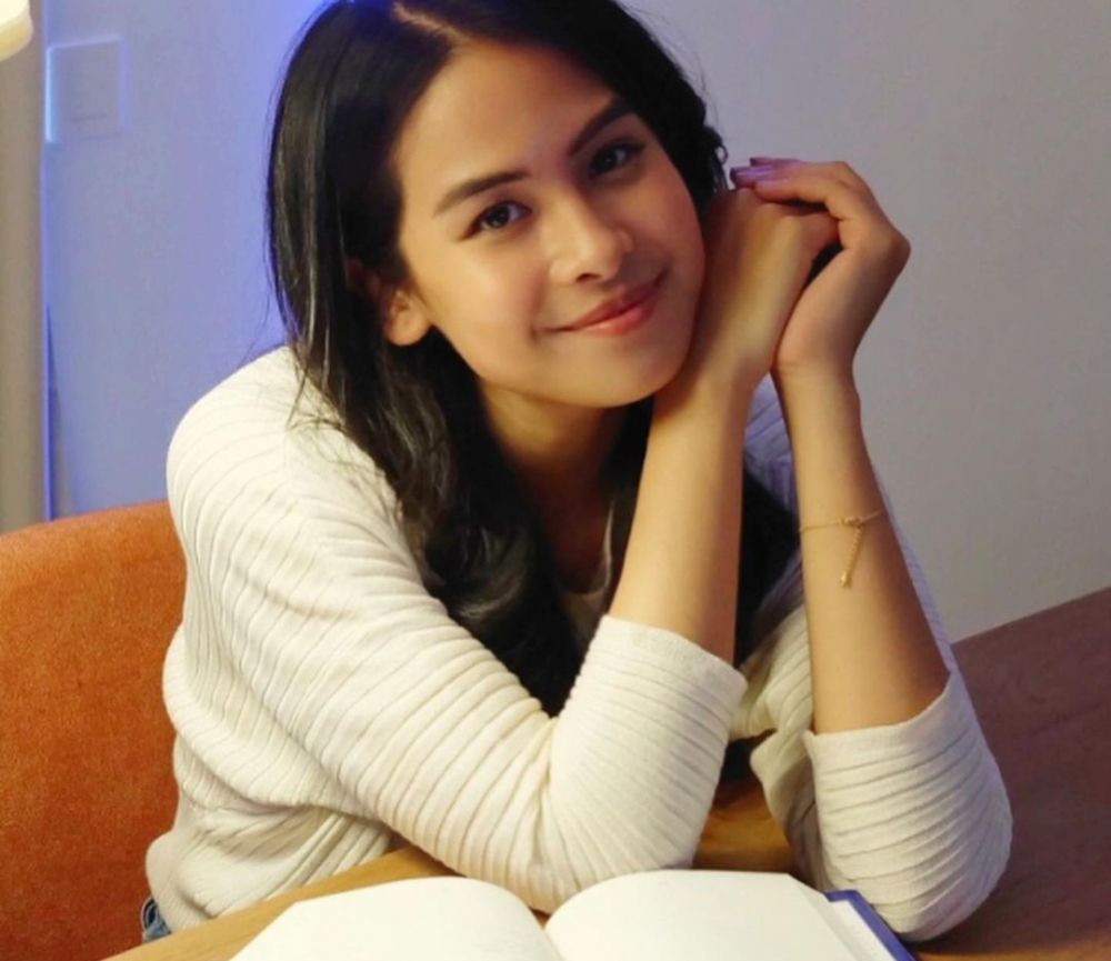 10 Foto Close Up Maudy Ayunda, Auranya Positif Vibes Banget!