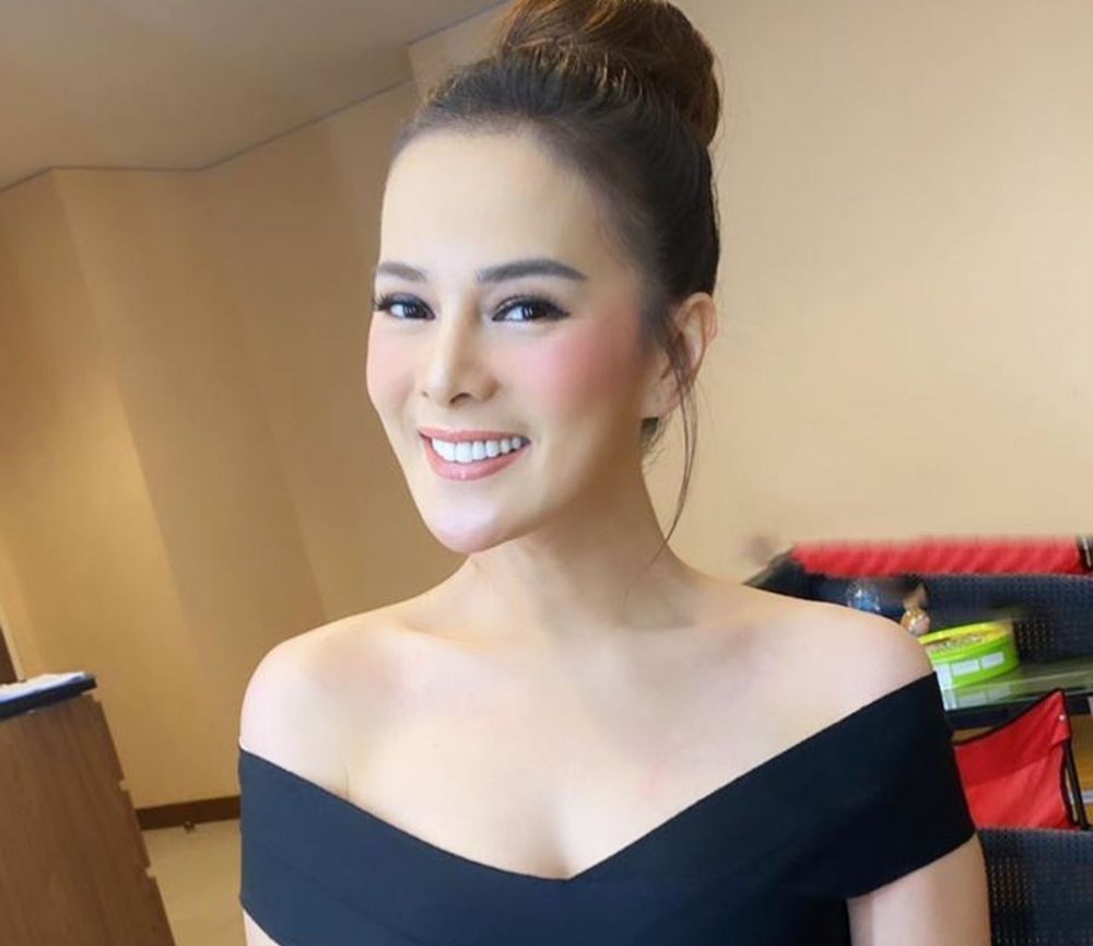 11 Model Rambut Hair Bun ala Artis Indonesia, Cocok untuk Semua Acara