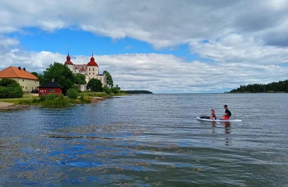 Замки на озере Венерн