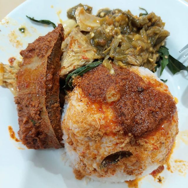 6 Rekomendasi Rumah Makan Padang di Malang, Dijamin Nambah!
