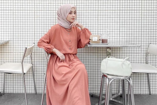 10 Outfit One Set ala Selebgram Meirania Amalia, Super Simpel!
