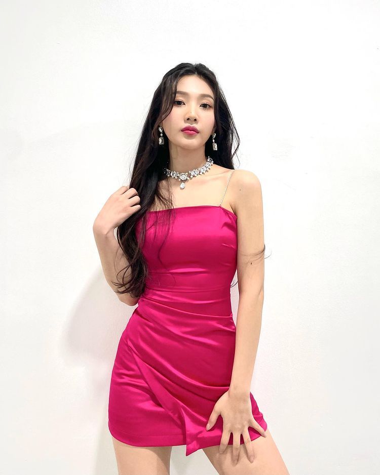9 Mix and Match Dress ala Joy Red Velvet, Outfit Stuning Abis!