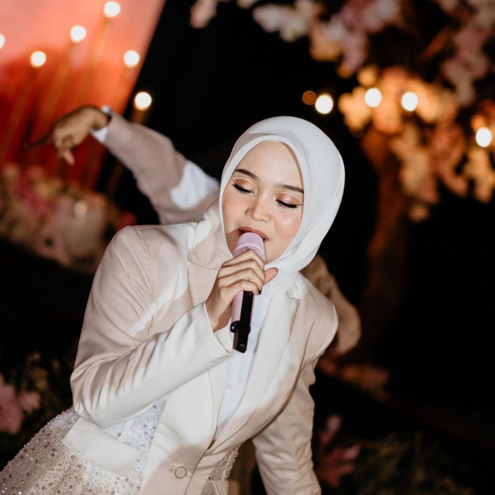 Sering Dihujat Netizen, 10 Quotes Bijak Putri Delina Tentang Kehidupan