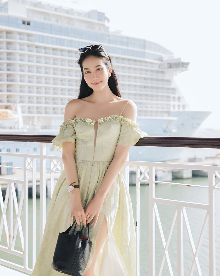 10 Potret Ngoc Phuong Anh Miss International Vietnam 2022