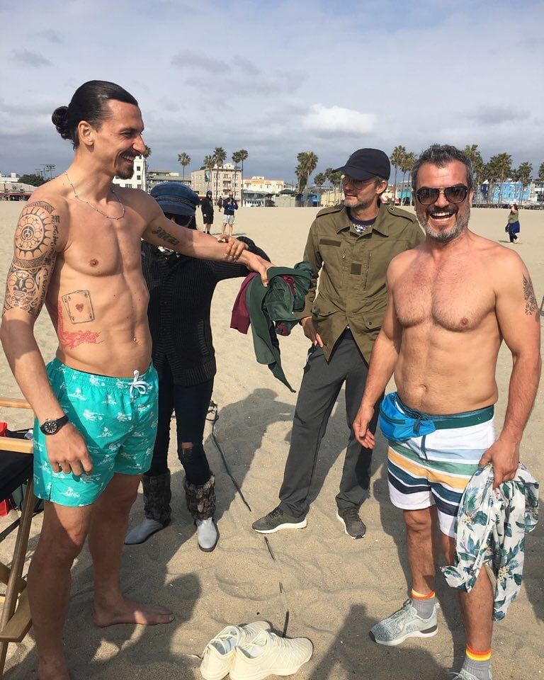 10 Potret Hangout Zlatan Ibrahimovic, Selalu Tampil Stylish!