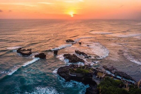 Pantai Mengening Bali: Informasi Lokasi, Rute, dan Tips Liburan