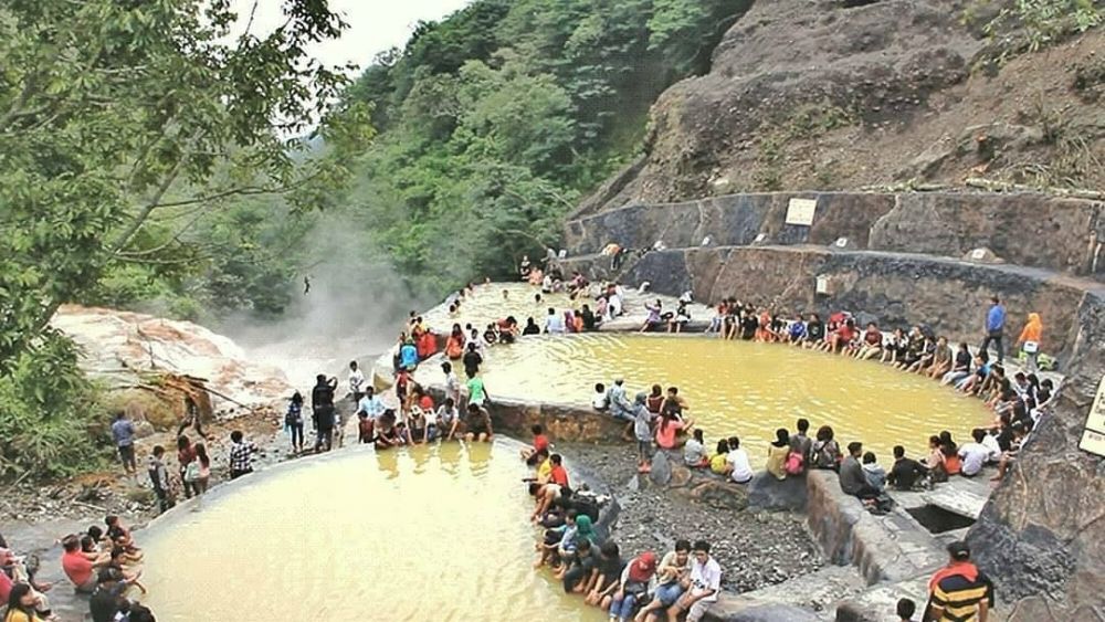 7 Pemandian Air Panas di Jawa Timur Terpopuler