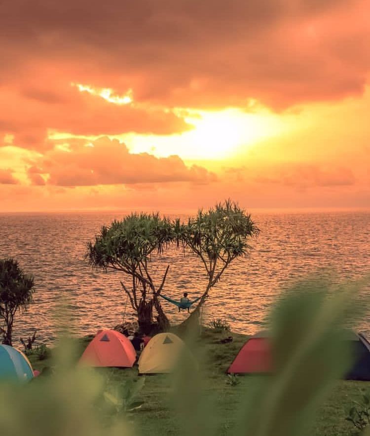 10 Pesona Pantai Kesirat Gunungkidul Kala Senja, Bikin Betah