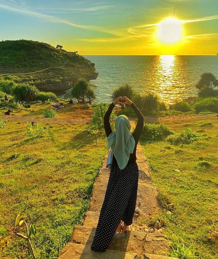 10 Pesona Pantai Kesirat Gunungkidul Kala Senja, Bikin Betah