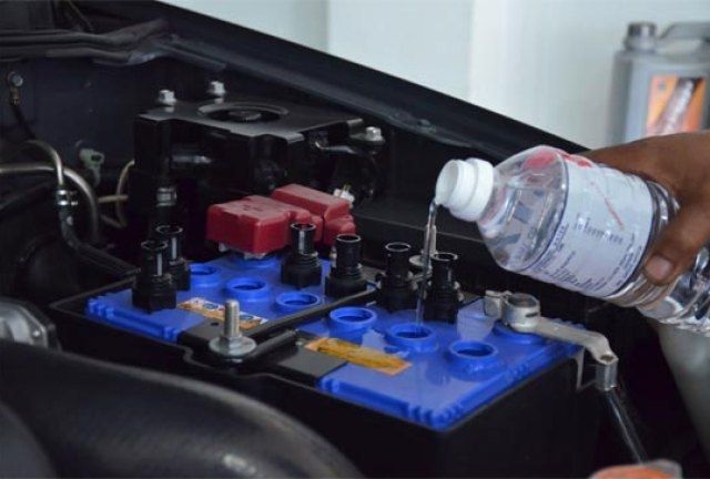 Ini 5 Penyebab Aki Motor Panas, Salah Satunya Karena Jamur