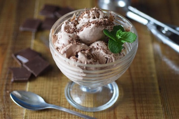Cara Membuat Es Krim Cokelat Pisang, Cuma Pakai 4 Bahan!