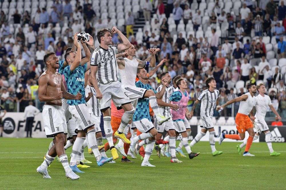 Juventus Stadium Fans