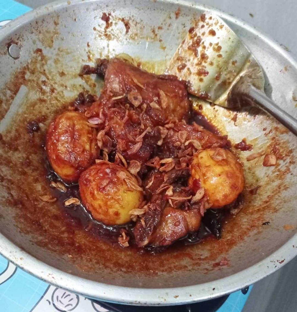 Resep Semur Ayam Pedas Yang Praktis Dan Enak Untuk Keluarga