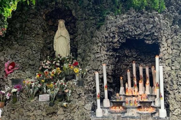 Gua Maria Sendangsono: Sejarah, Rute dan Tips Berkunjung