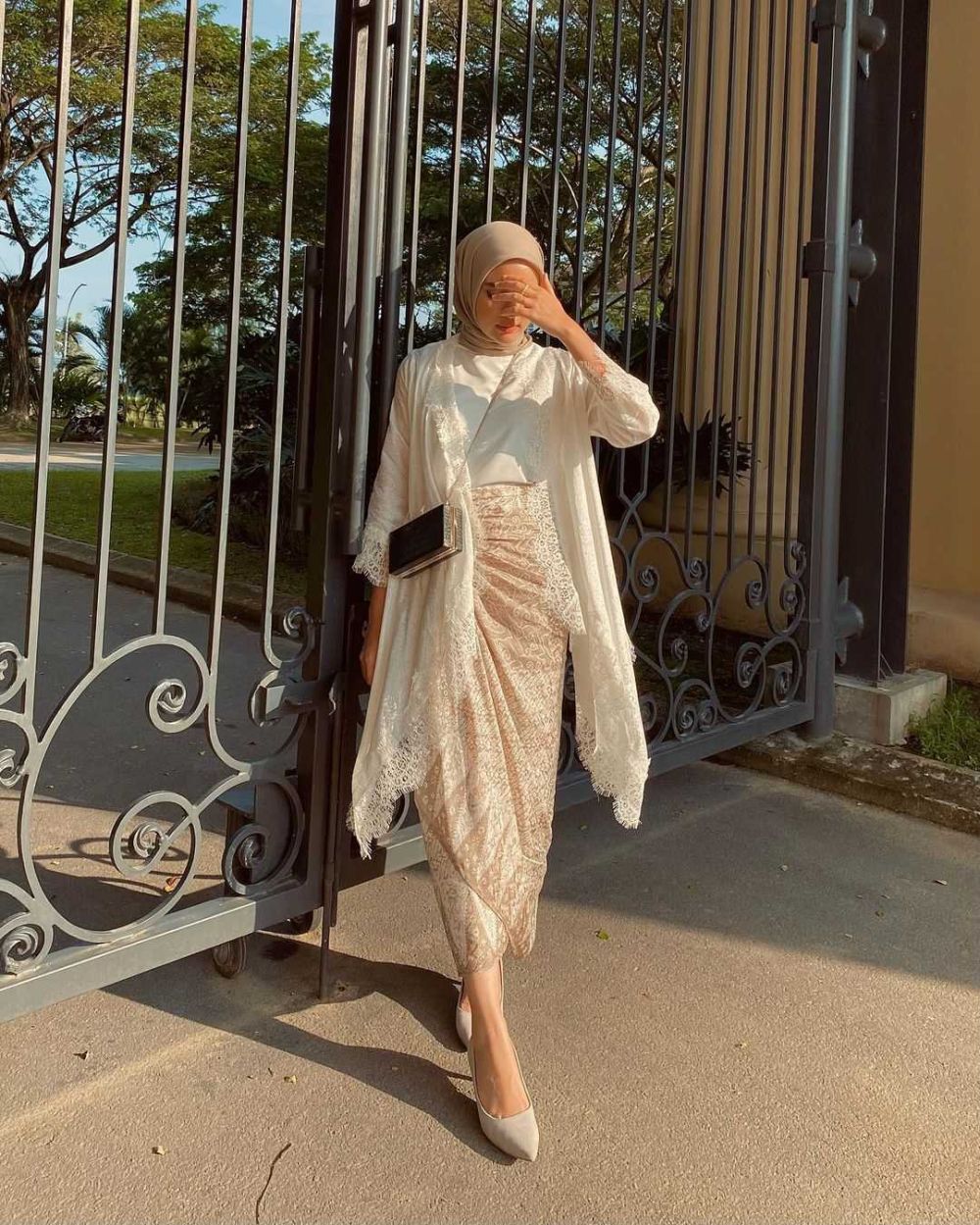 Ootd Kebaya Modern Untuk Kondangan Ala Helwa Basel