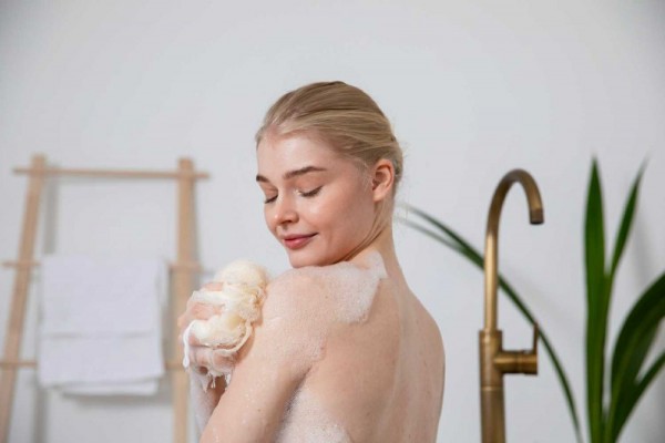 5 Rekomendasi Body Wash Terfavorit, Harga Mulai Rp50 Ribuan