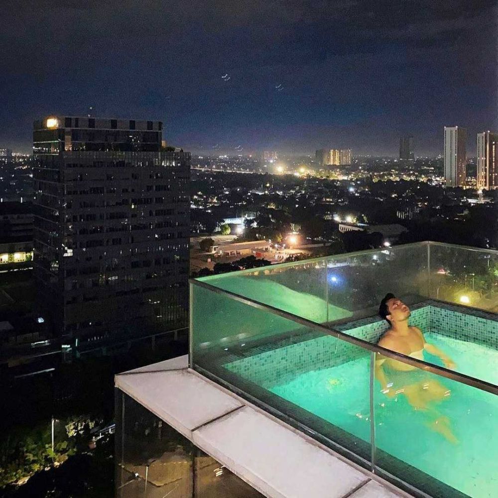 5 Rekomendasi Hotel dengan Kolam Renang Rooftop di Jakarta