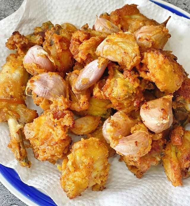 Resep Ayam Goreng Bawang Putih Khas Batam, Enak Parah!