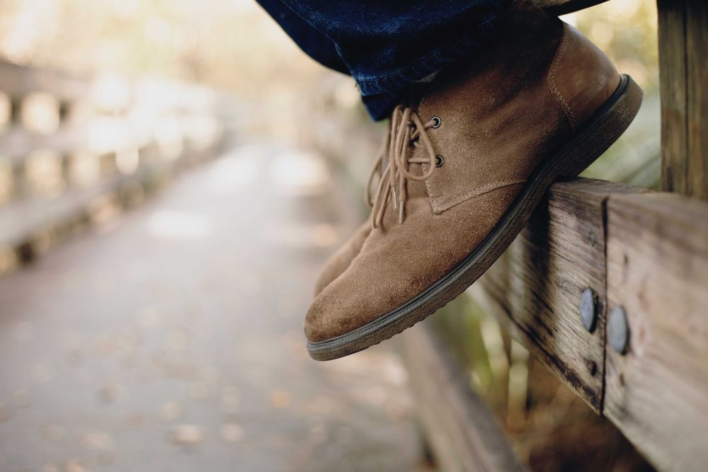 5 Tips Merawat Sepatu Supaya Awet Sesuai Bahan, Jangan Keliru!