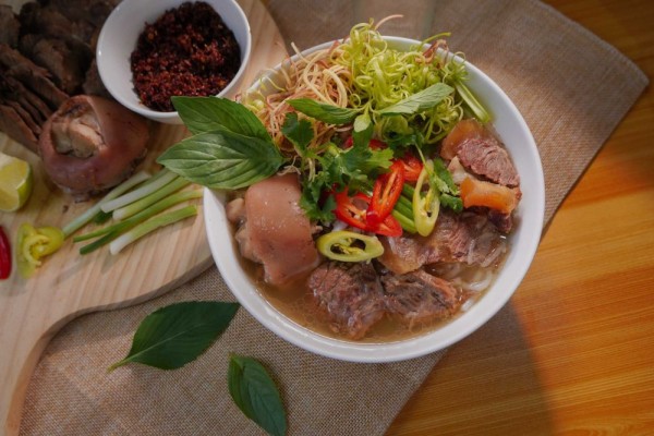 Resep Sop Daging Domba Pedas, Penyajian Olahan yang Bikin Ngiler!