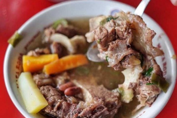 10 Sop di Jogja Pakai Daging Sapi dan Ayam, Lezat!