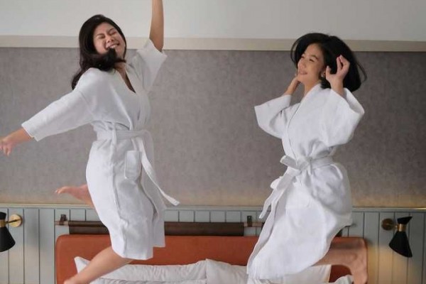 10 Hotel Dekat UGM, Cocok buat Keluarga hingga Staycation