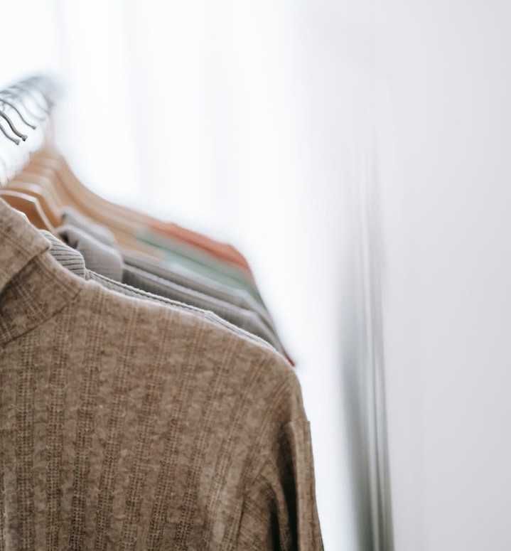7 Tips Decluttering Pakaian ala KonMari untuk Pemula, Mudah!