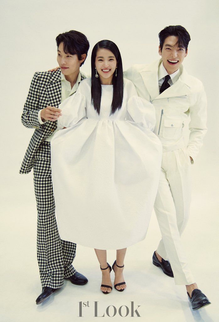 9 Ide Outfit Putih ala Kim Tae Ri yang Bikin Stunning dan Glowing