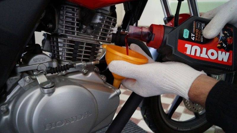 Ganti Oli Motor Berapa Bulan Sekali? Begini Anjurannya