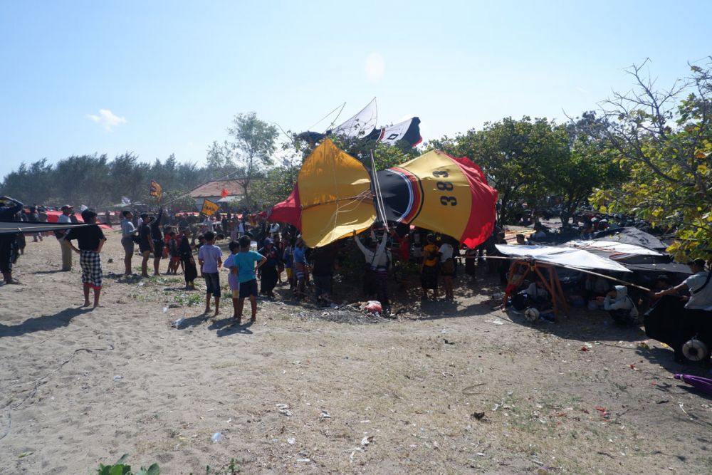 Musim Layangan di Bali, Tradisi Harus Berjalan Aman