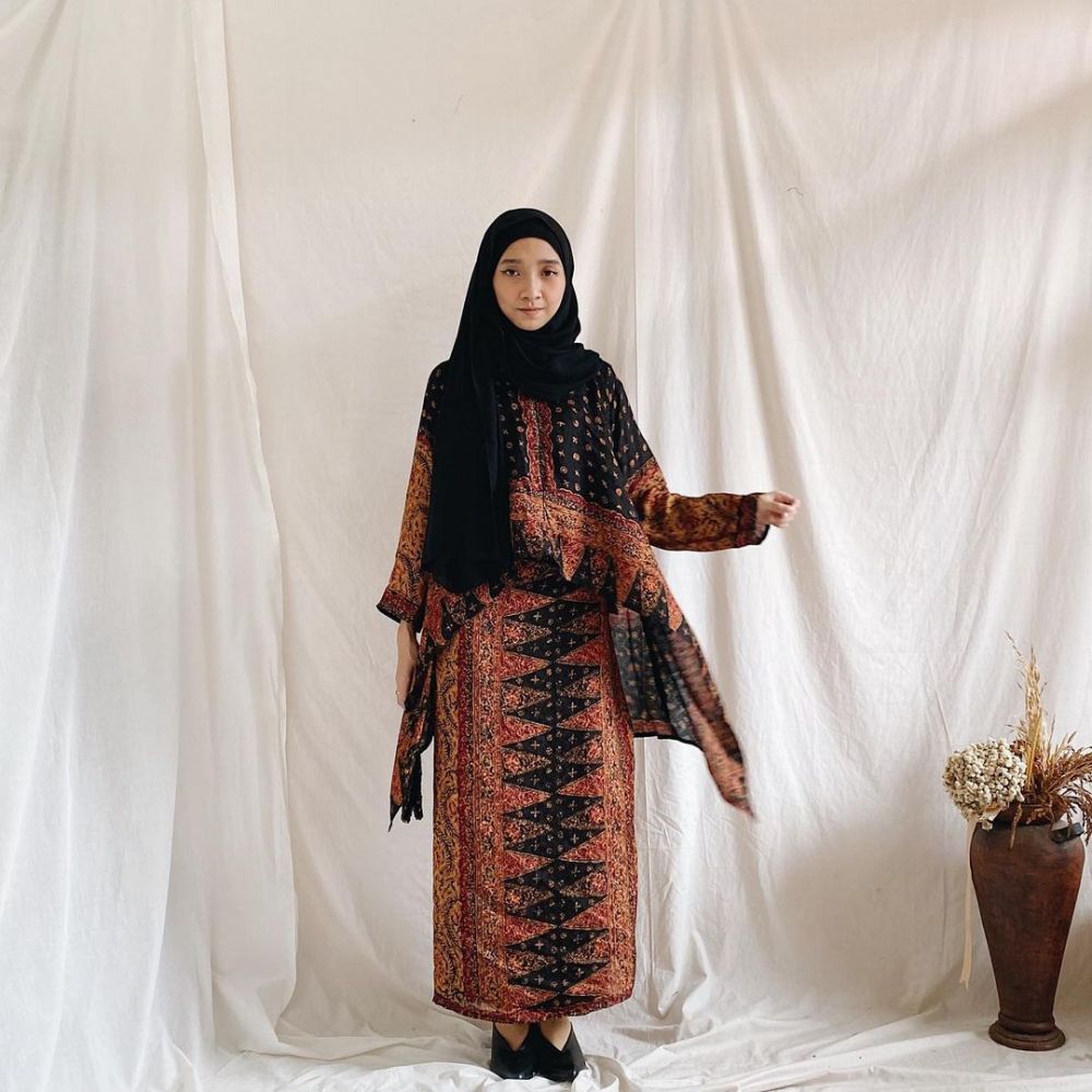 Ootd Batik Hijab Untuk Kondangan Formal Dan Kekinian