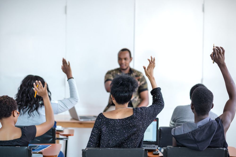 6 Tipe Mahasiswa saat Dosen Mengajar di Kelas