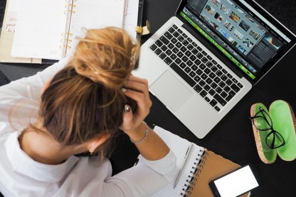 5 Manfaat Mengurangi Aktivitas Sosial Media, Gak Overthinking Lagi