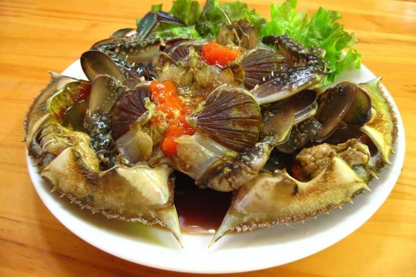 Cara Membedakan Telur dan Kotoran Kepiting yang Terlihat Sama