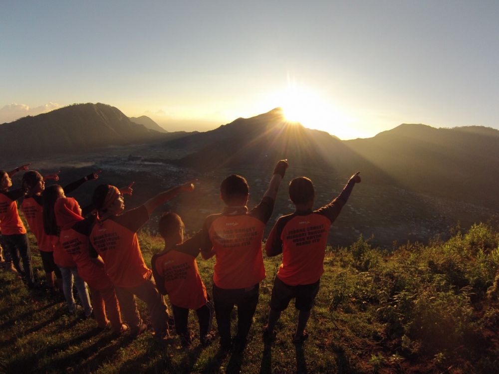 Mendaki Bukit Dandaun di Lombok, Dijamin Ketagihan!