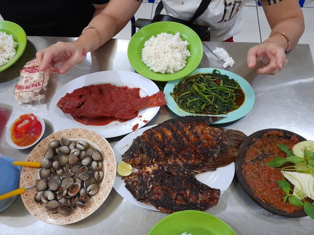 10 Tempat Makan Seafood Paling Nikmat di Surabaya, Wajib Coba!