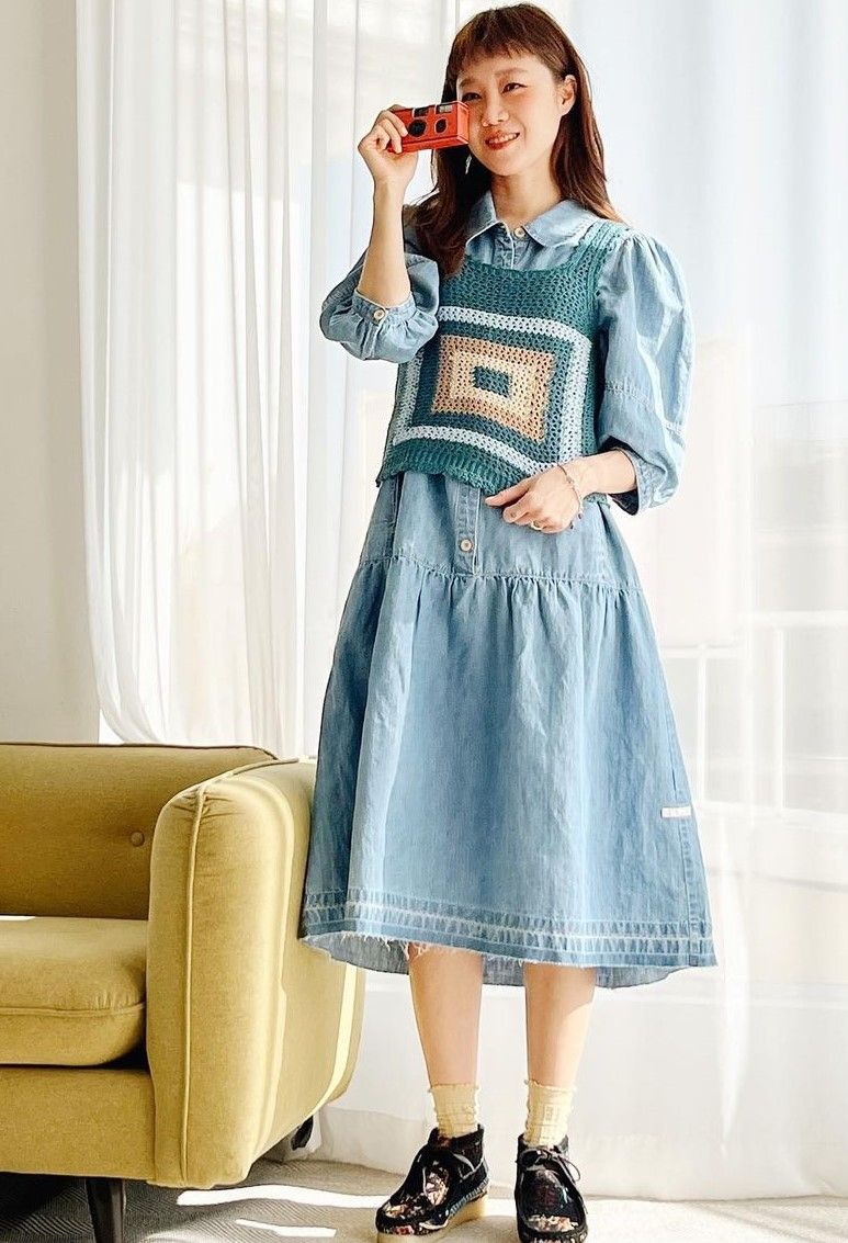 10 Gaya Busana Gong Hyo Jin ala Vintage Dress, Simpel dan Klasik!